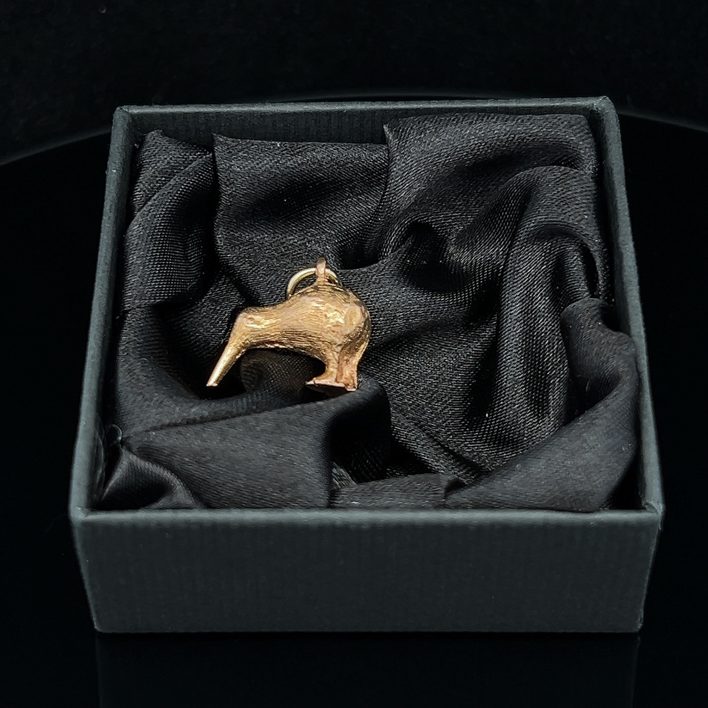 Vintage Kiwi 9ct Gold Charm or Pendant