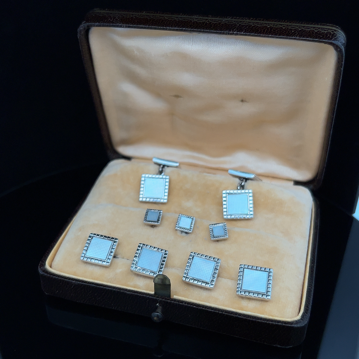 Vintage Art Deco 9ct White Gold & Mother of Pearl Boxed Dress Set by S J Rose