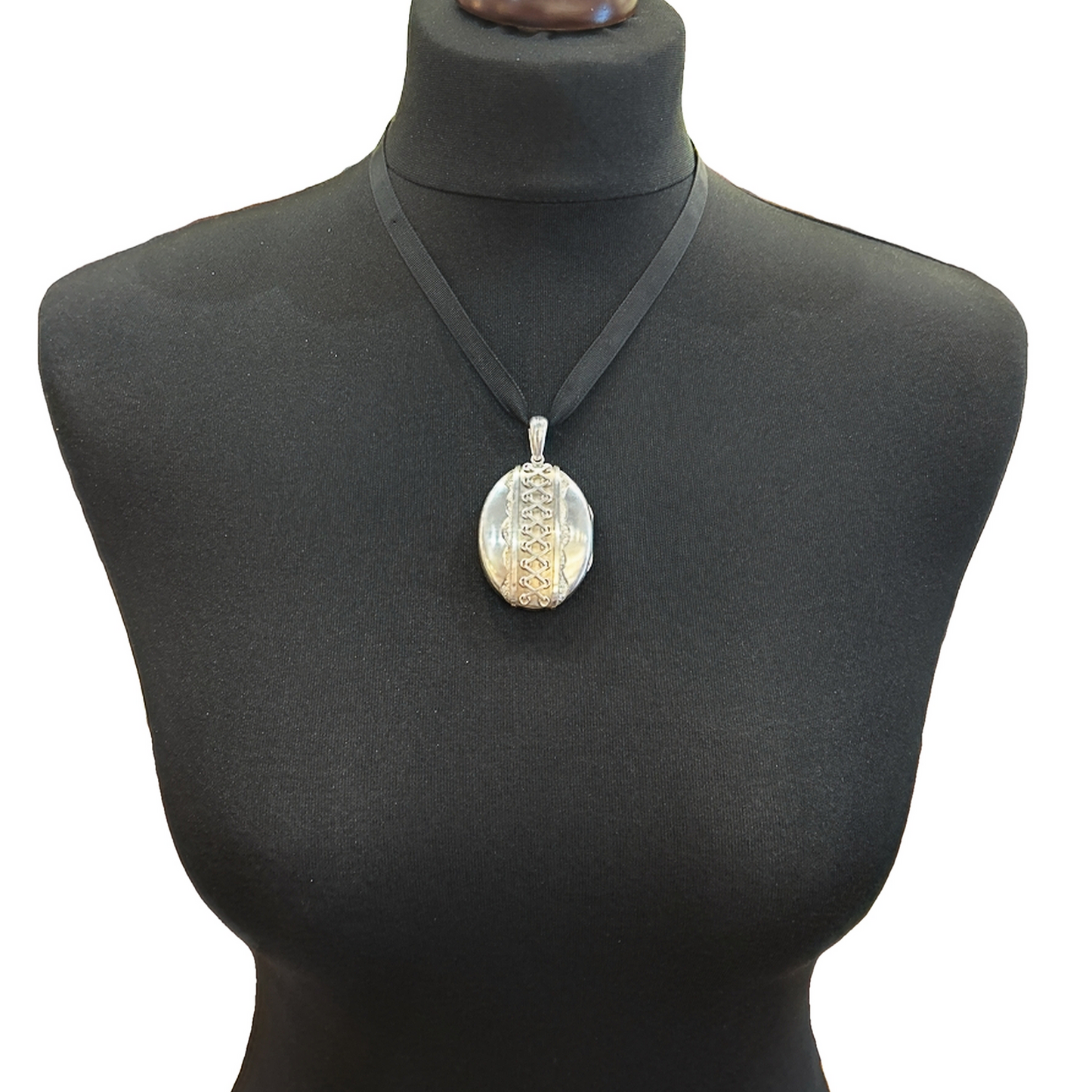 Antique Victorian Sterling Silver Oval Locket