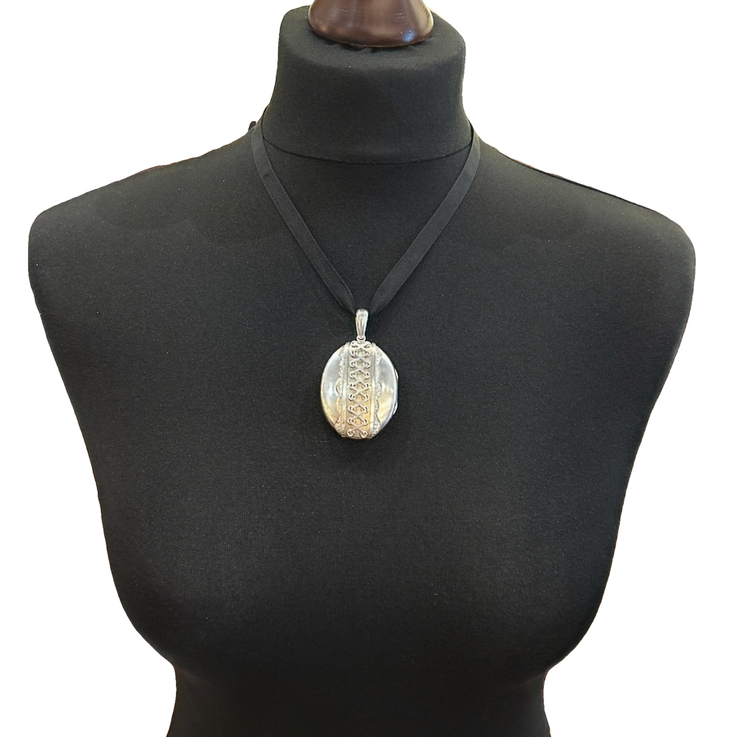 Antique Victorian Sterling Silver Oval Locket