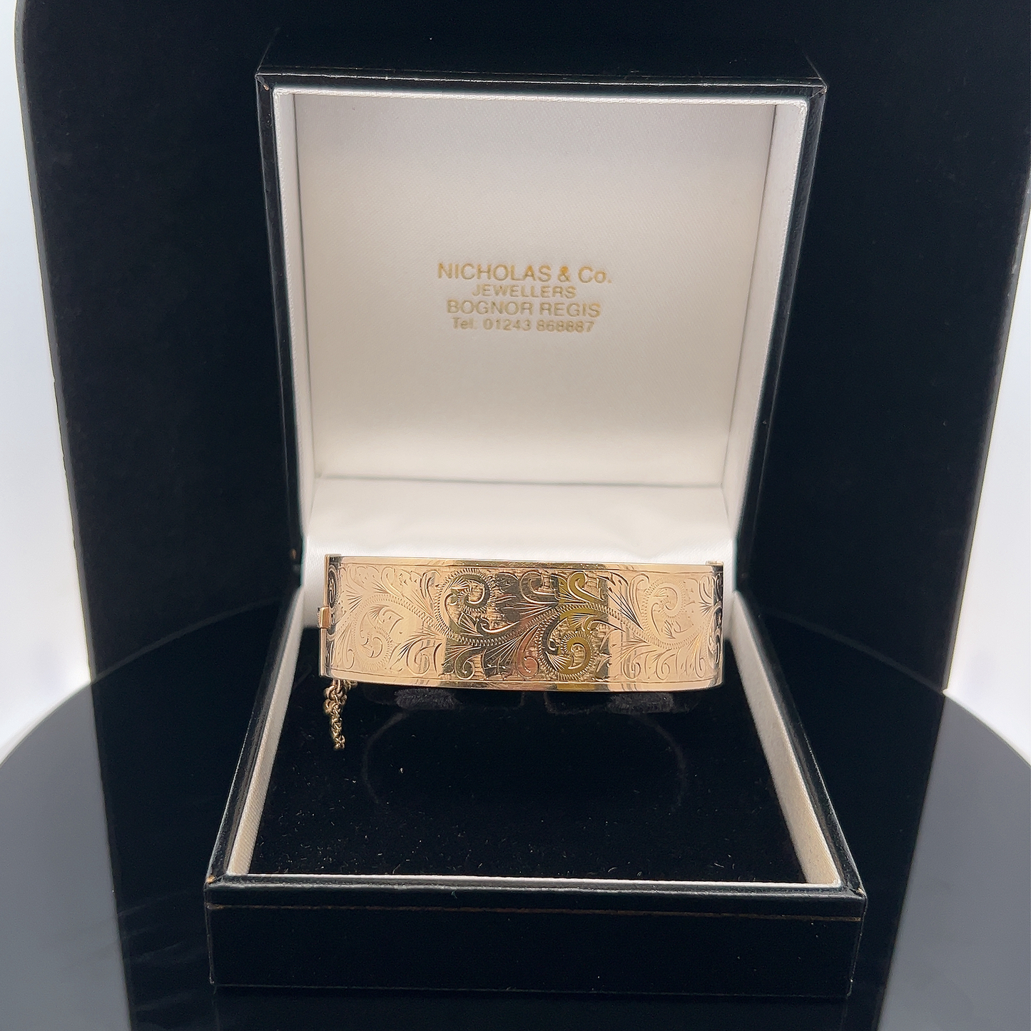 Vintage Victorian Style 9ct Gold Wide Bangle with Engraved Foliate Motifs