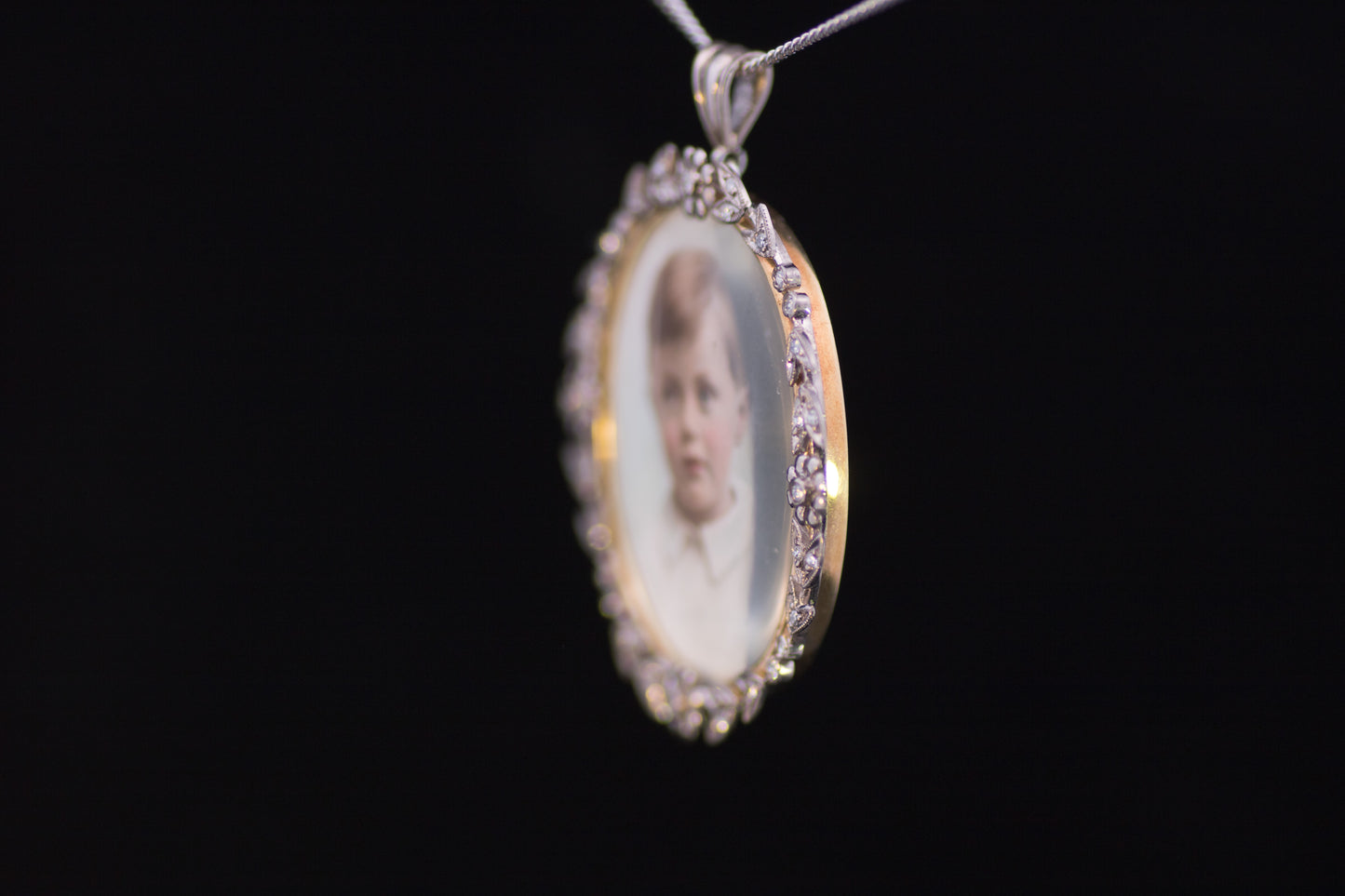 Beautiful Antique 18ct Gold and Diamond Picture Locket. French. C.1910
