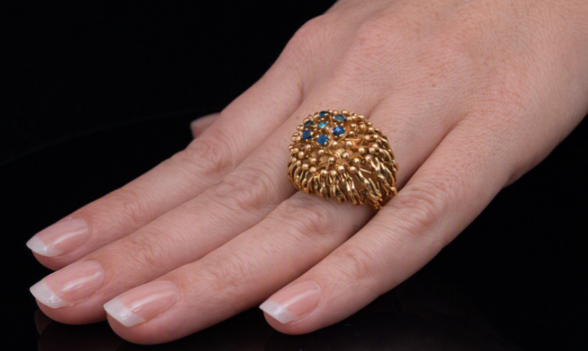 Vintage Mid Century, 1960's 18ct Gold and Sapphire Cocktail Bombe Ring. Italian Statement Ring.