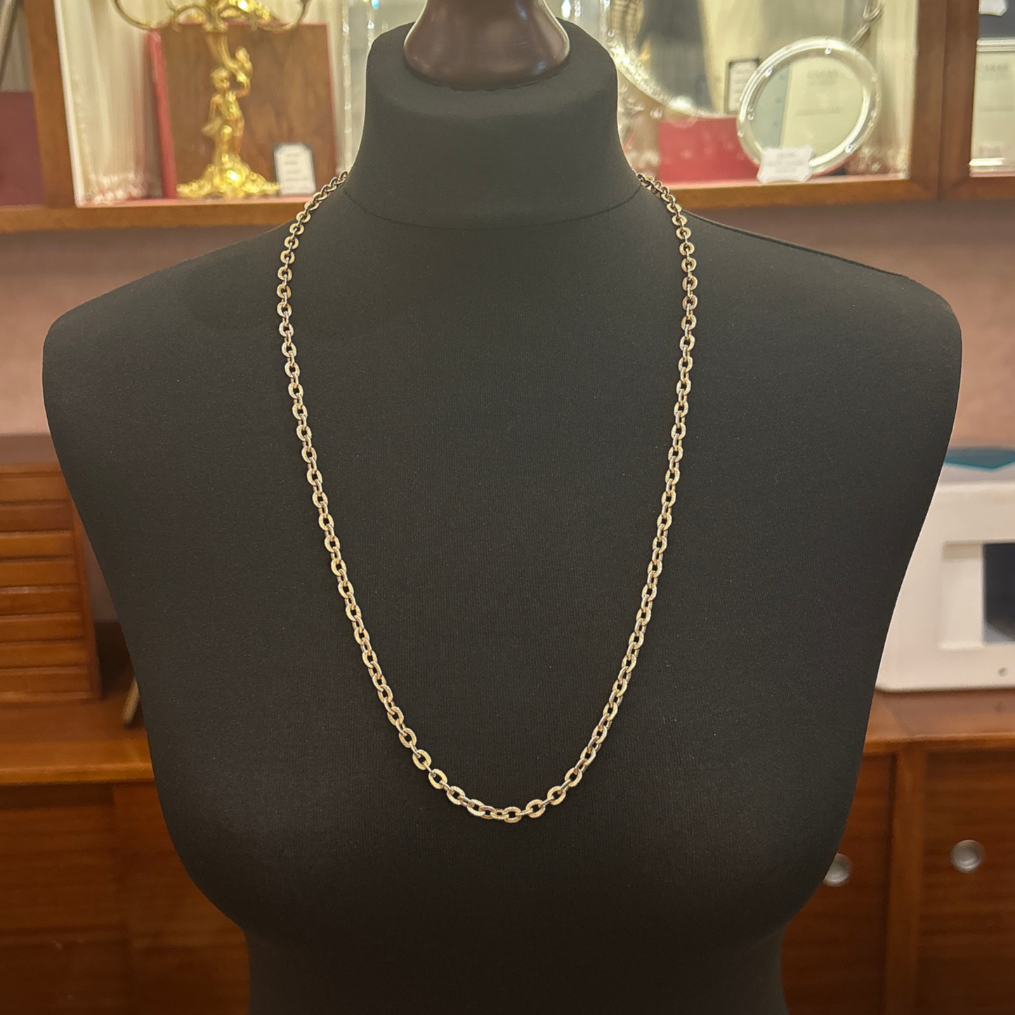 Vintage Georgian Style 9ct Gold Ornate Oval Engraved Link Chain
