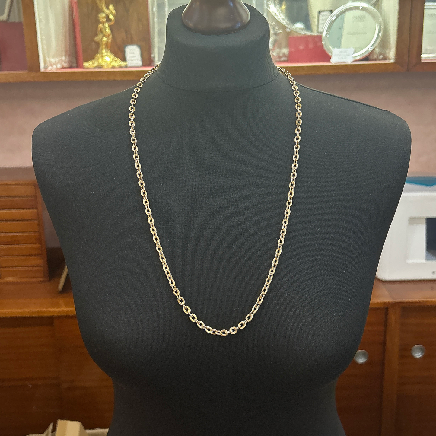 Vintage Georgian Style 9ct Gold Ornate Oval Engraved Link Chain