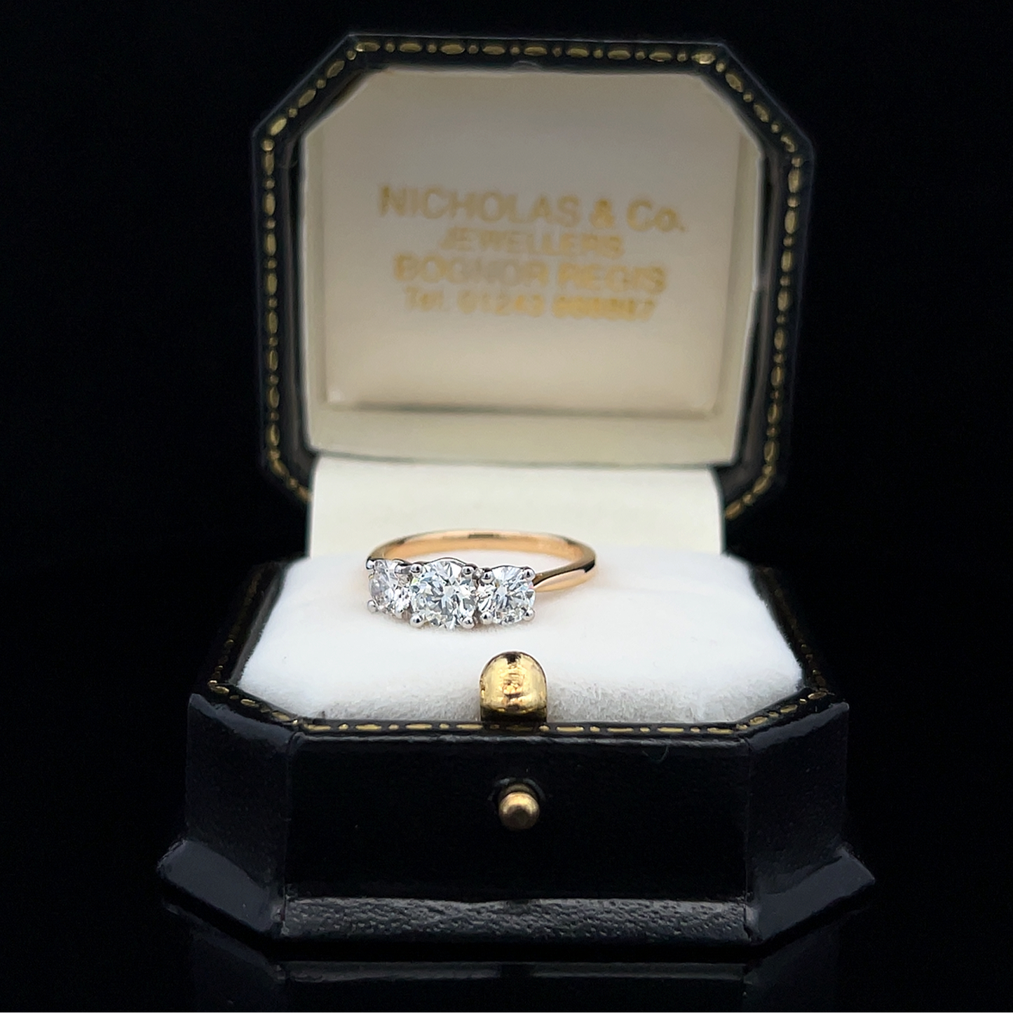 Vintage Diamond Trilogy 18ct Gold & Platinum Ring