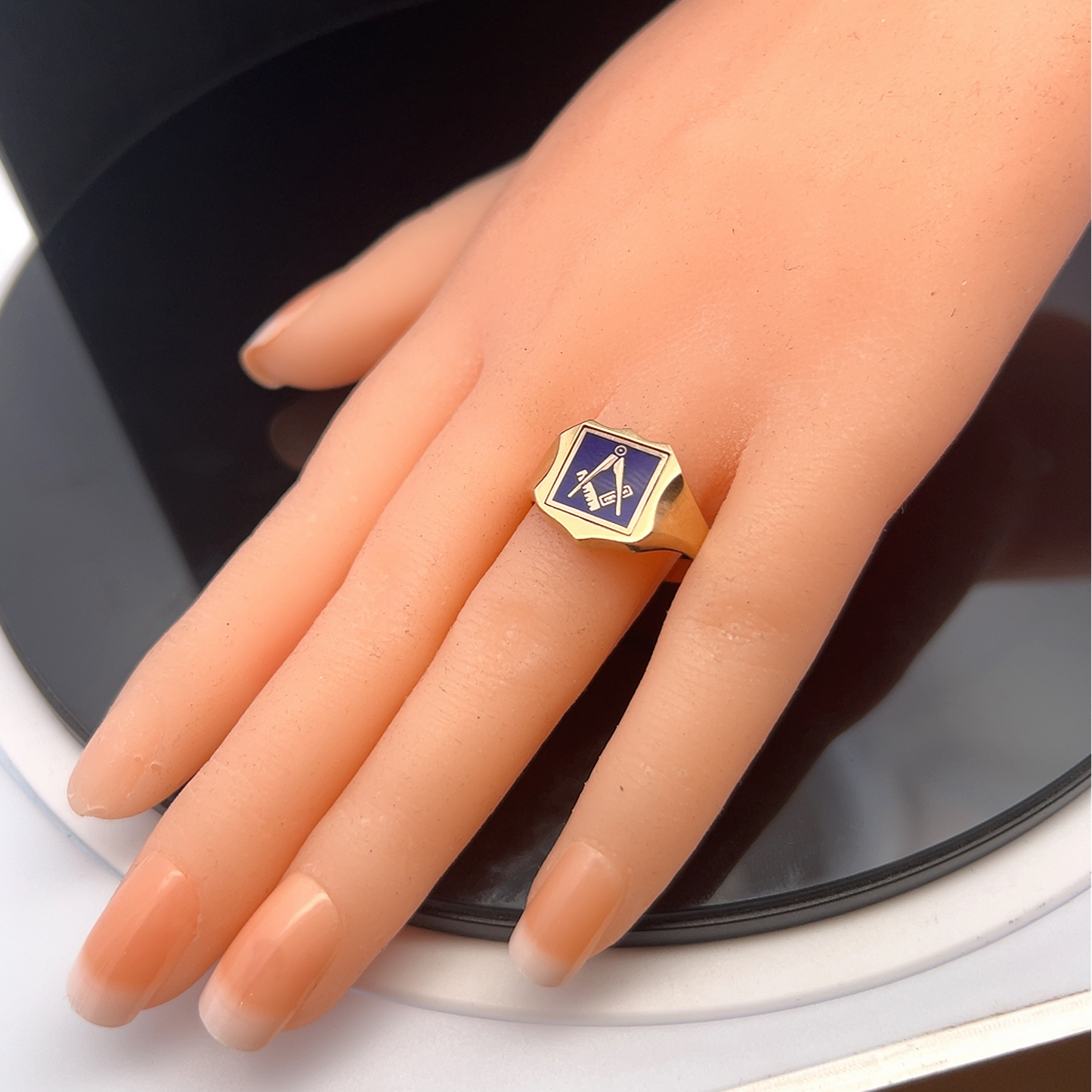 Vintage Enamel Masonic 'Swivelling' 9ct Gold Shield Signet Ring