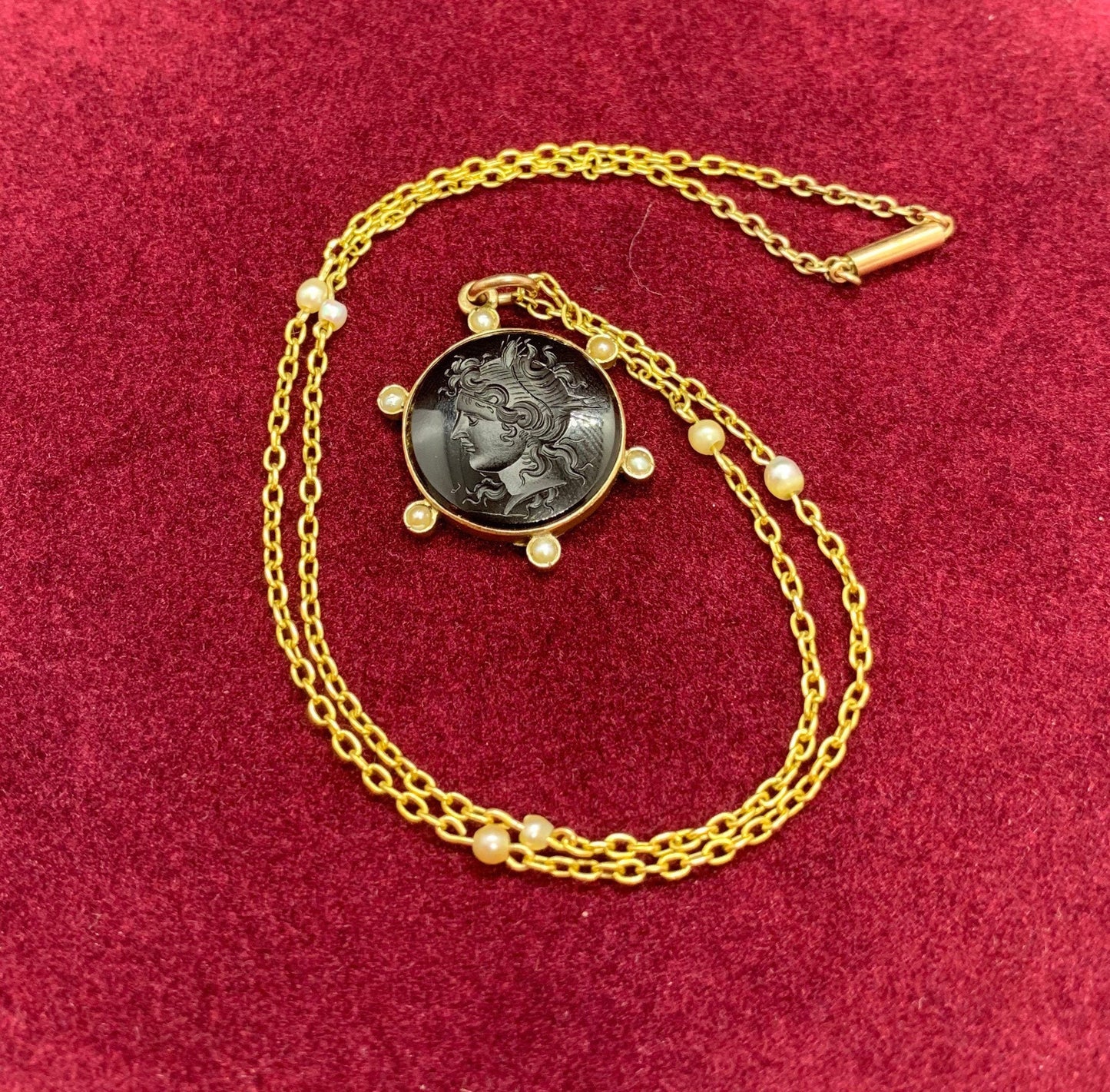 Antique Carved Intaglio Pendant. 9ct Gold & Pearl Chain. 'Ceres' Goddess of Agriculture, Fertility And Motherly Relationships. 1890-1900.