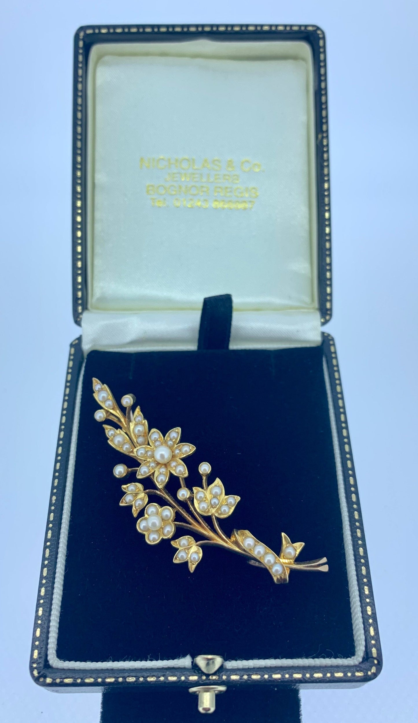 Antique Edwardian 15ct Gold Natural Split Pearl Floral Brooch. Lovely Crisp Example. English Circa 1915.