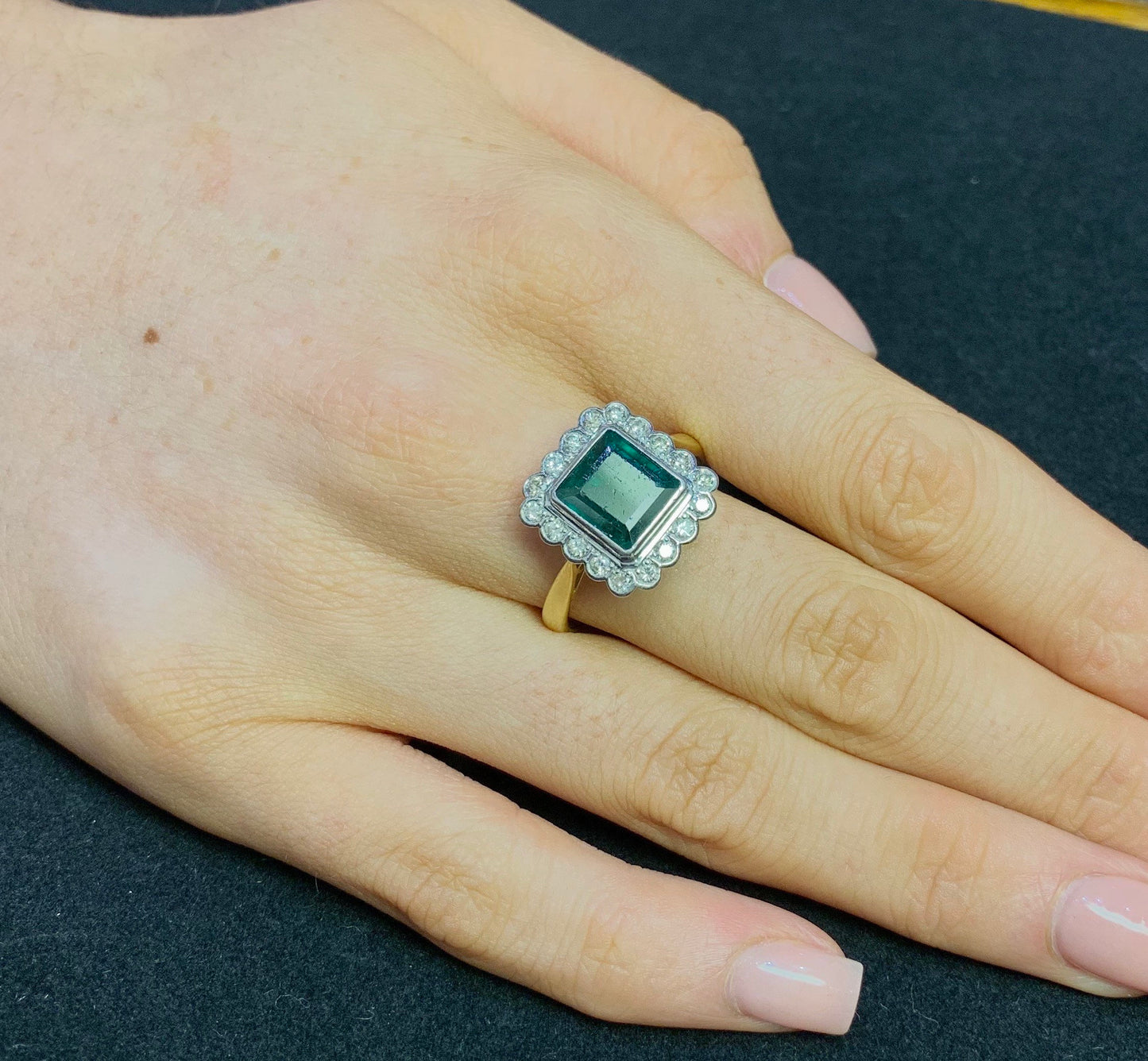 Vintage Art Deco Emerald and Diamond 18ct Gold Ring