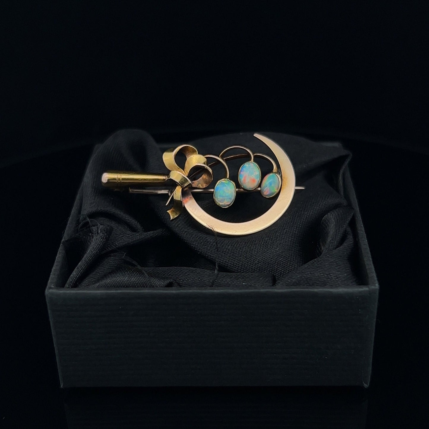 Antique Art Nouveau 15ct Gold Opal Sickle Brooch. Superb Quality.