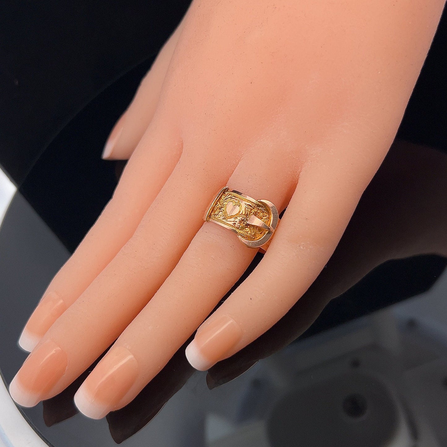 Antique Edwardian 9ct Gold Buckle Ring with Hearts Motif. Birmingham 1912. Superb Crisp Example.