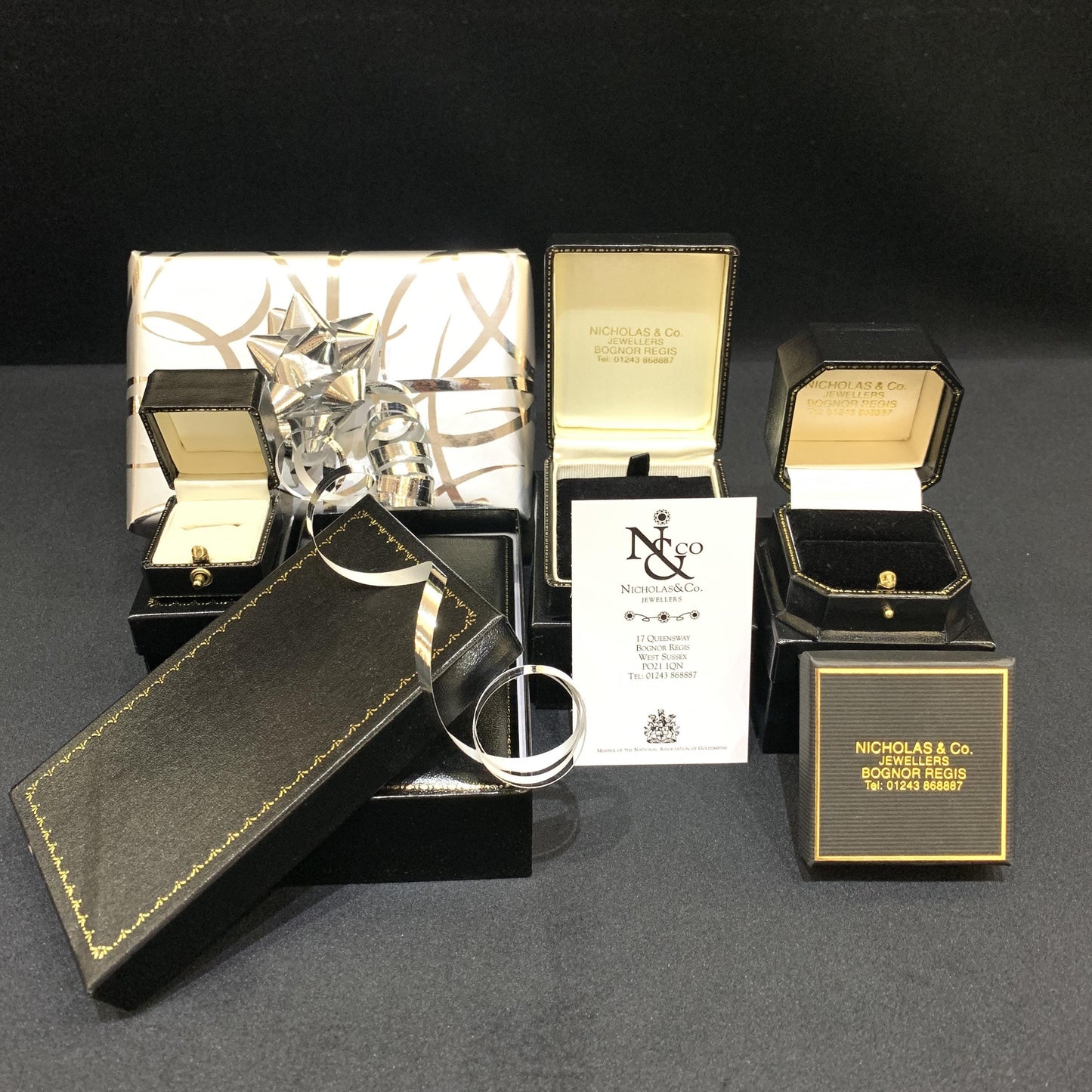 Antique Edwardian 18ct Gold Torpedo Cufflinks. Late Edwardian 18ct Gold Cufflinks. Circa 1920