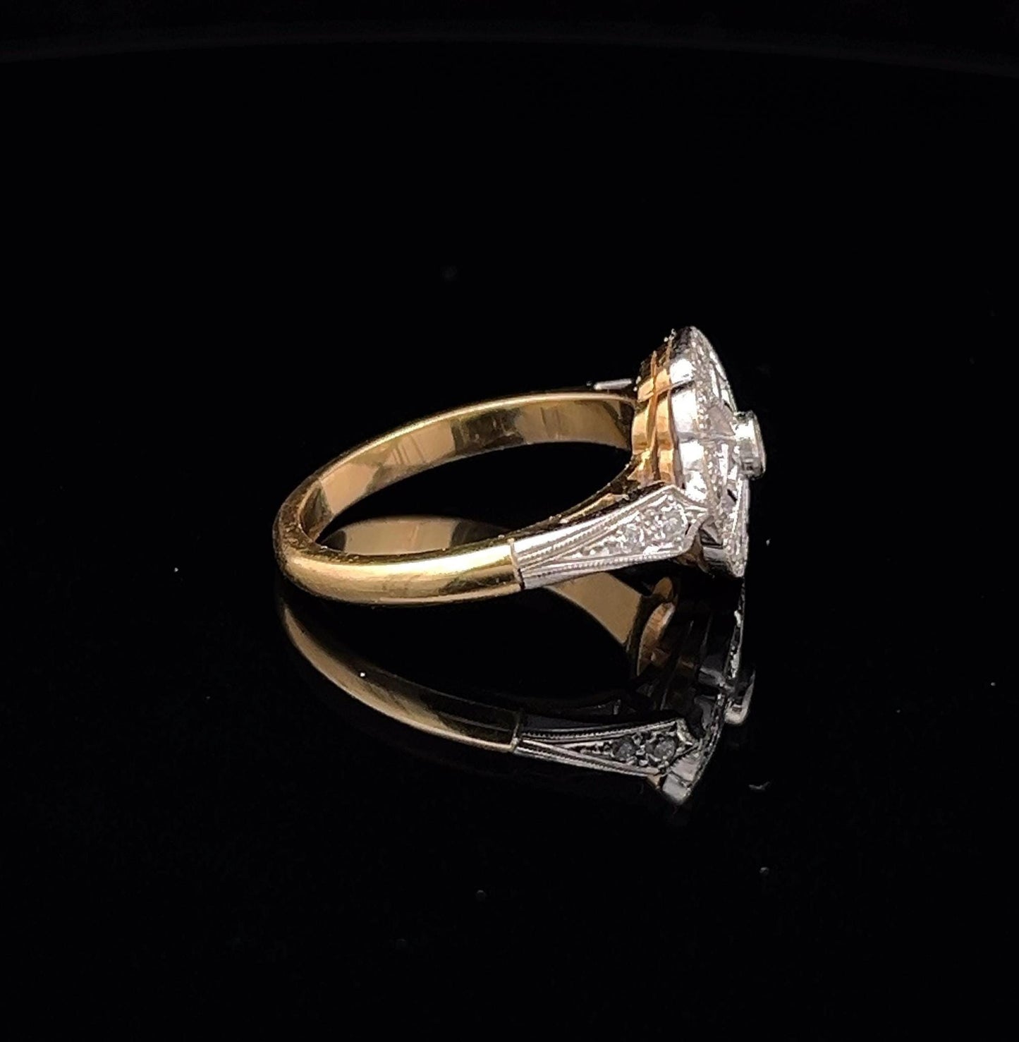 Very Pretty Diamond 18ct White and Yellow Gold Art Deco Cluster Ring.