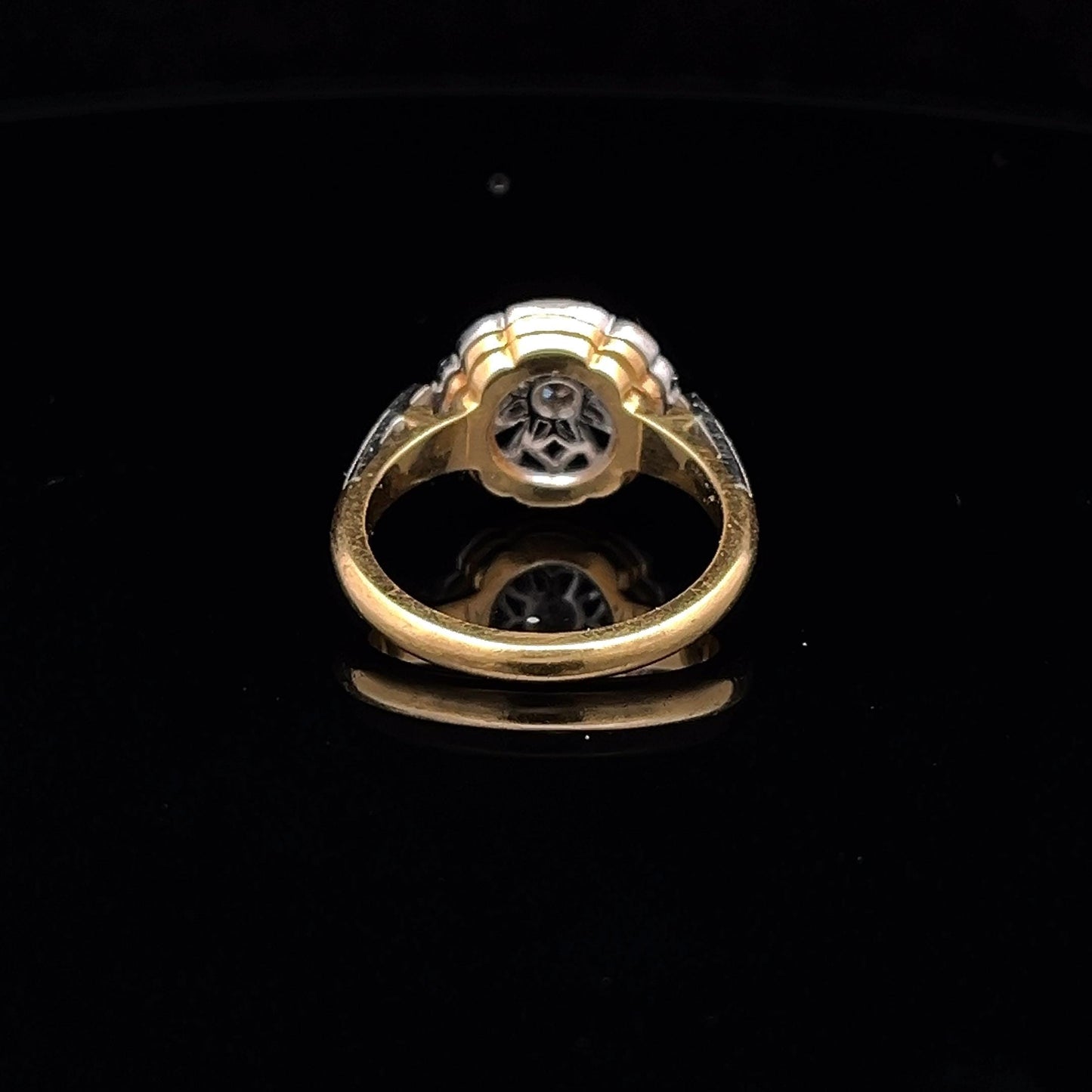 Very Pretty Diamond 18ct White and Yellow Gold Art Deco Cluster Ring.