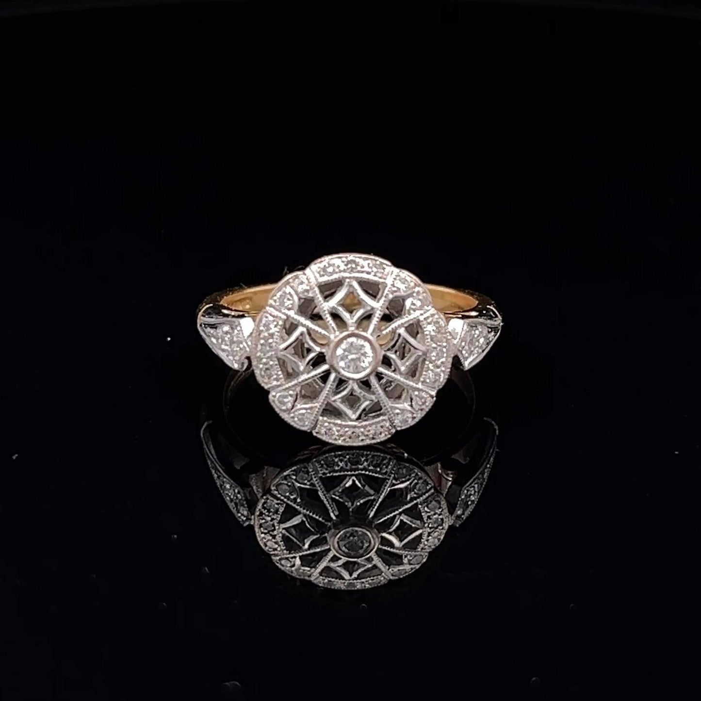 Very Pretty Diamond 18ct White and Yellow Gold Art Deco Cluster Ring.