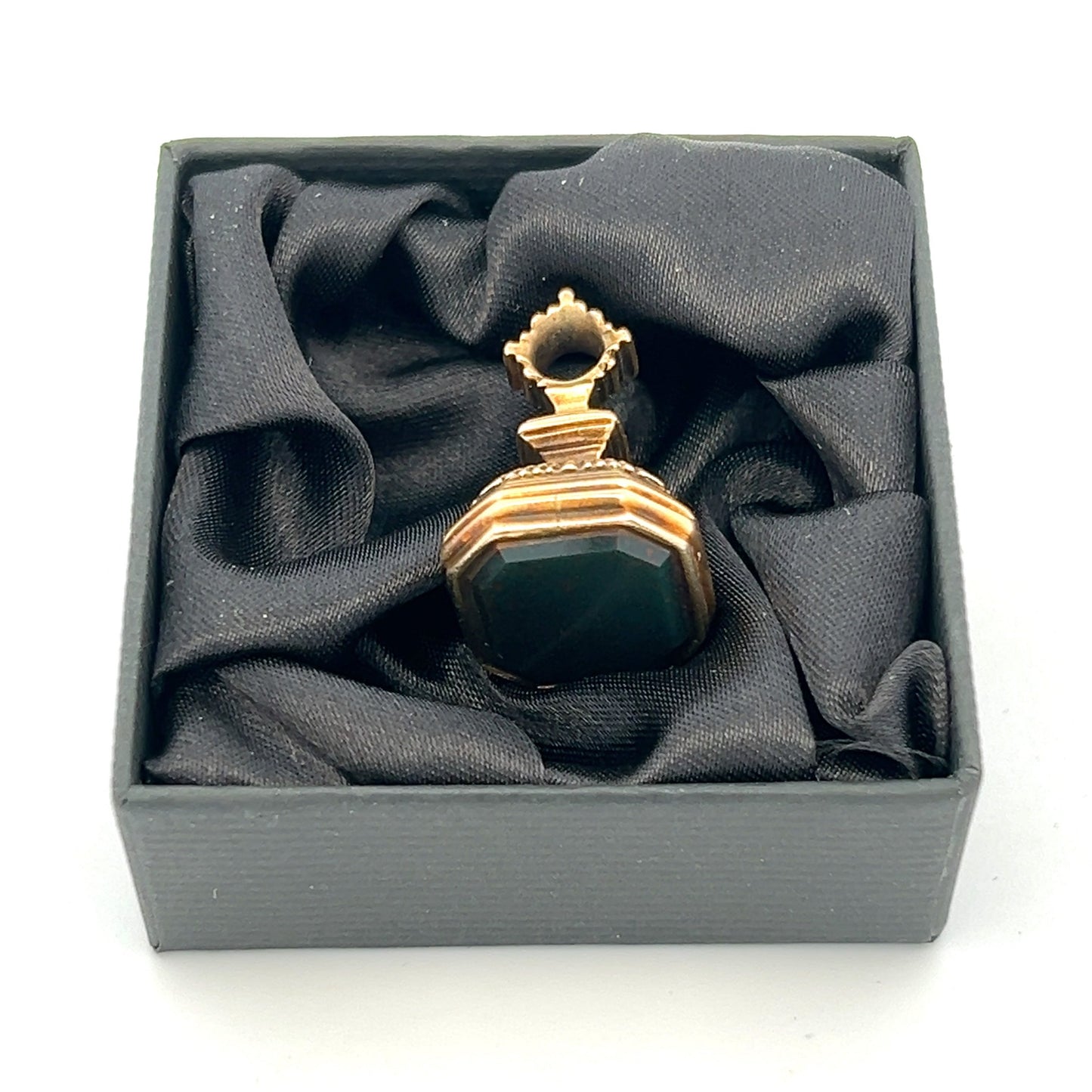 Antique Georgian Bloodstone 15ct Gold Fob / Pendant. English Circa 1830