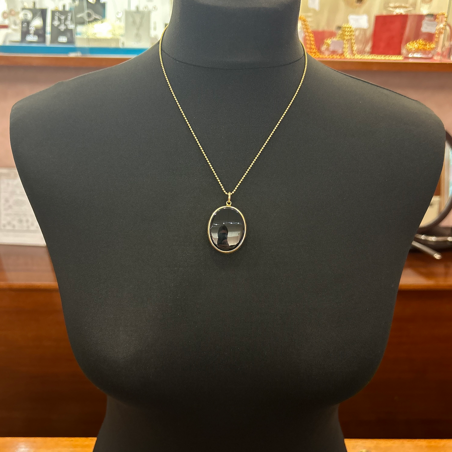 Antique Victorian Vauxhall Glass 15ct Gold Mourning Locket