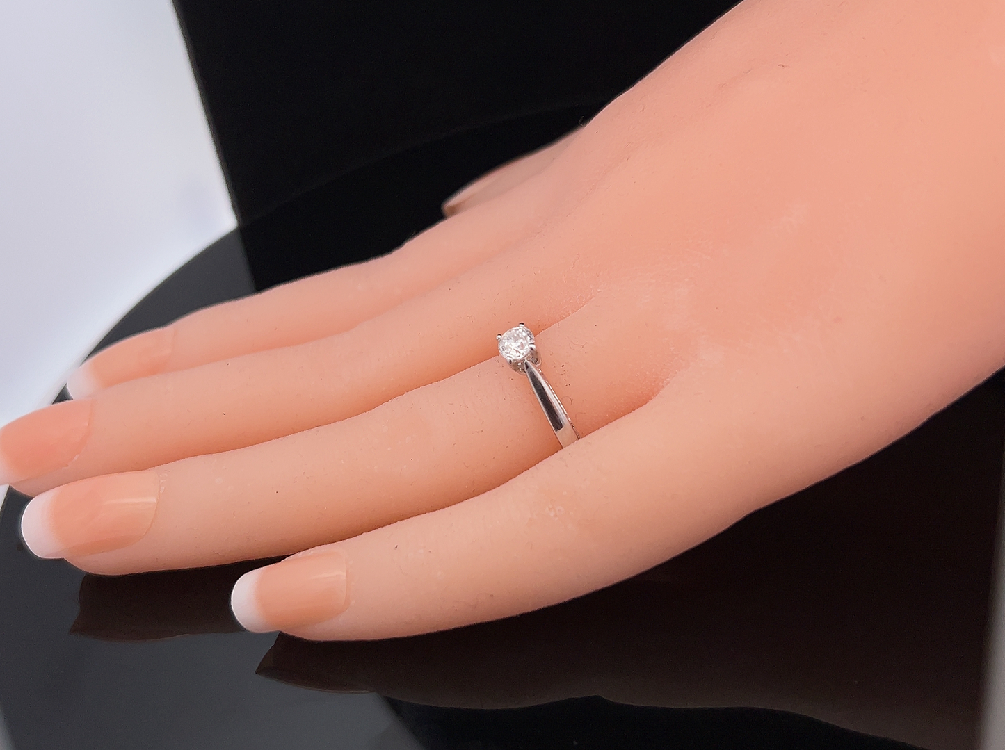 Certificated Solitaire Natural Diamond 18ct White Gold Engagement Ring