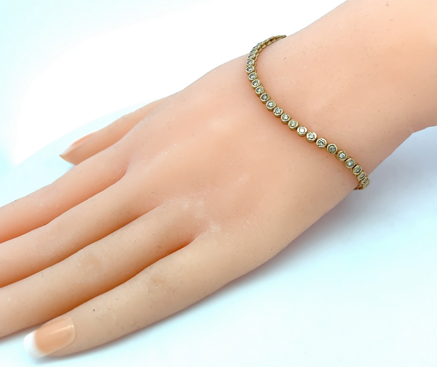 Vintage 1.00 Carat Diamond 9ct Gold Tennis Bracelet