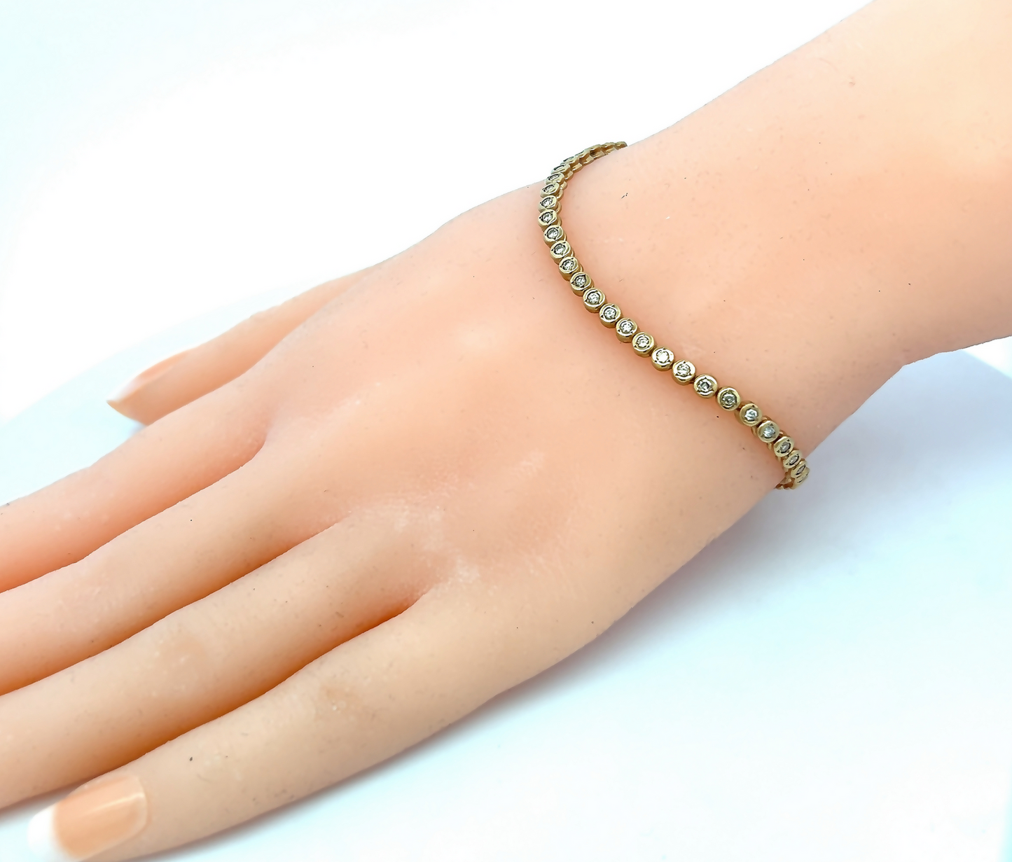 Vintage 1.00 Carat Diamond 9ct Gold Tennis Bracelet