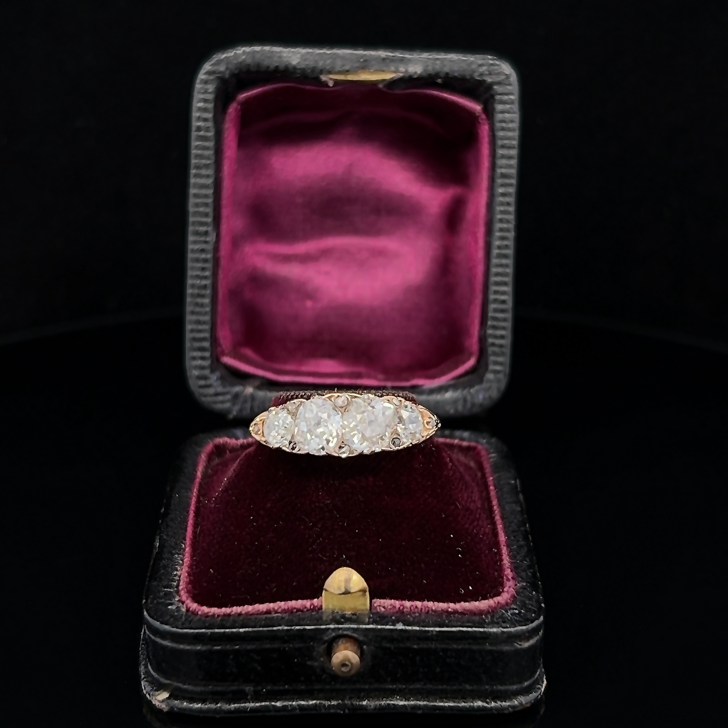 Antique Carved 4 Stone Old European Cut Diamond 18ct Gold Ring