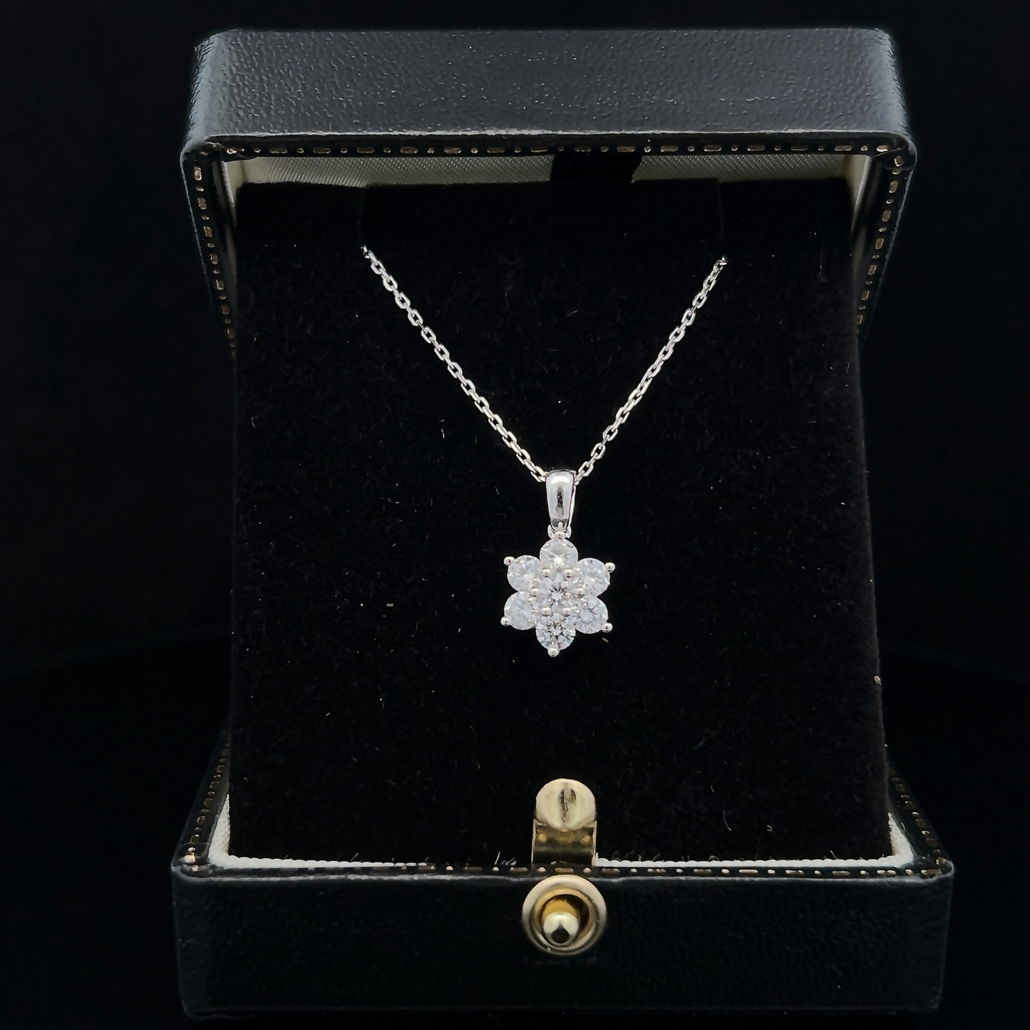 Preloved Diamond 18ct White Gold Star Pendant with 18ct White Gold Chain