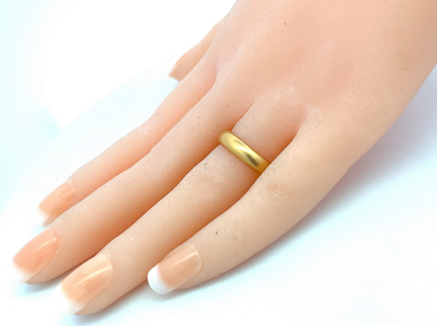 Antique 22ct Gold Heavy Court Wedding Ring Assayed in 1925