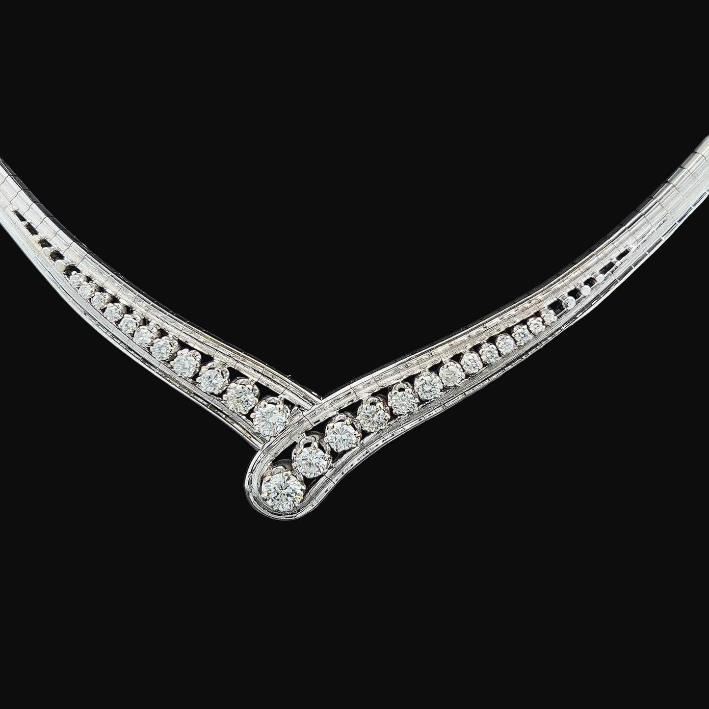 Vintage Graduated Natural Diamond 18ct White Gold Collar Necklace
