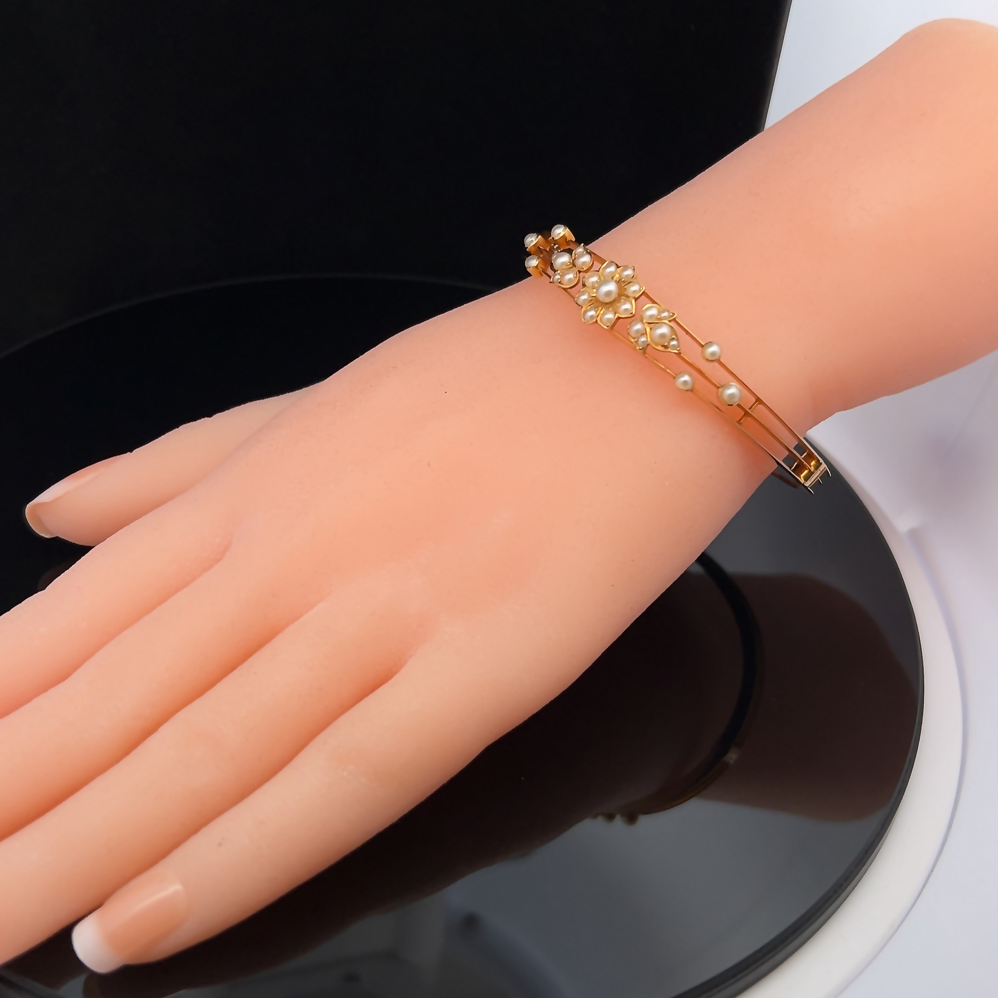 Antique Victorian Natural Split Pearl 15ct Gold Bangle