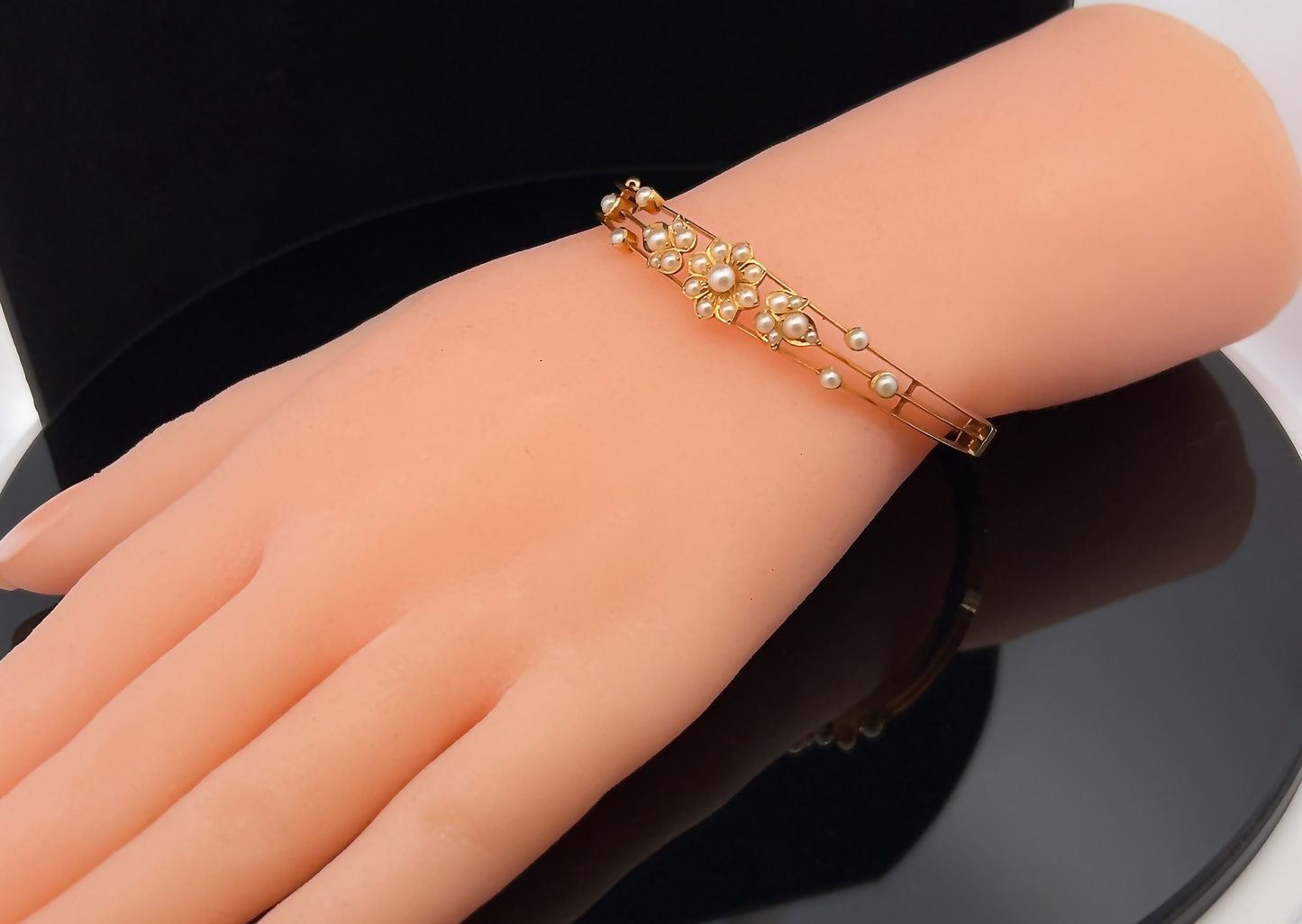 Antique Victorian Natural Split Pearl 15ct Gold Bangle