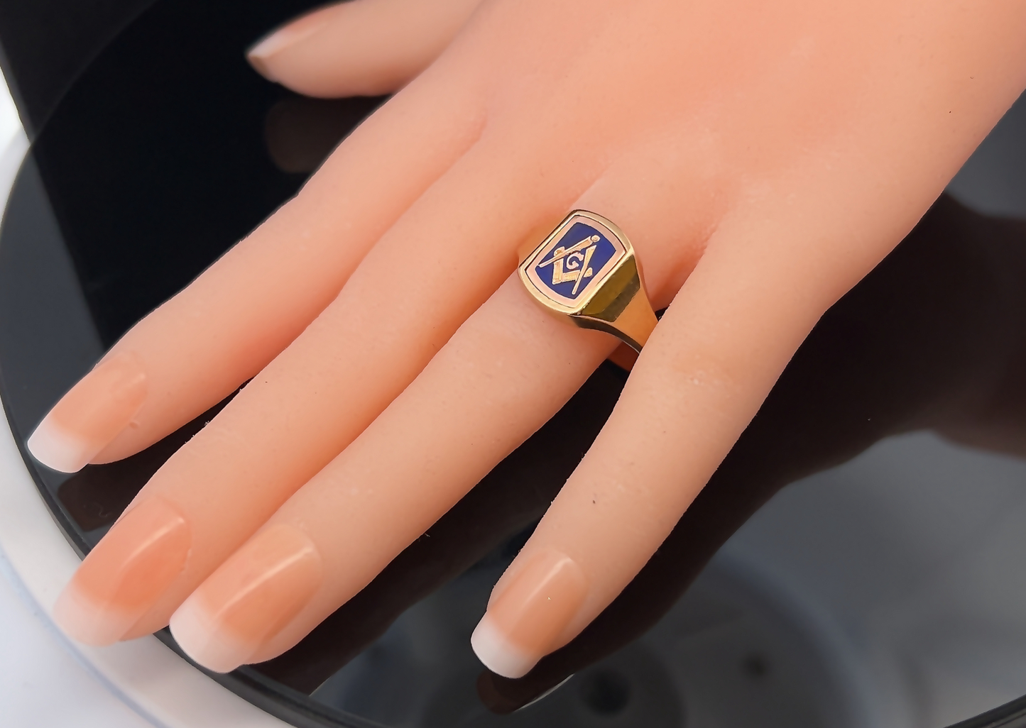 Vintage Enamel Masonic 'Swivelling' 9ct Gold Signet Ring