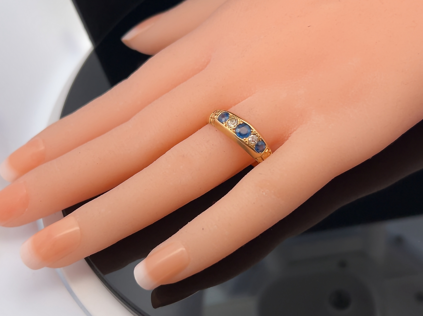 Antique Edwardian Five Stone Sapphire and Diamond 18ct Gold Gypsy Ring