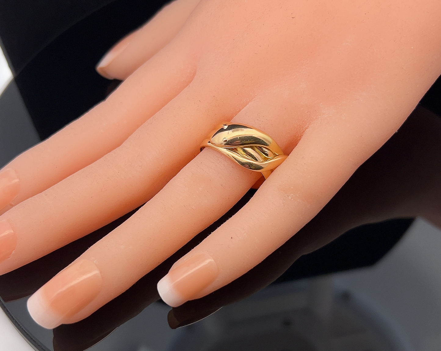 Antique Victorian 18ct Gold Wide Snake Ring