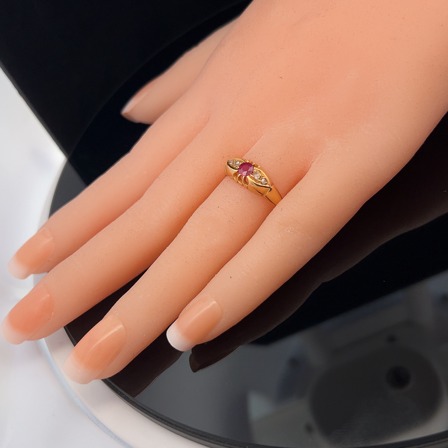 Antique Edwardian Ruby and Diamond 18ct Gold 5 Stone Ring