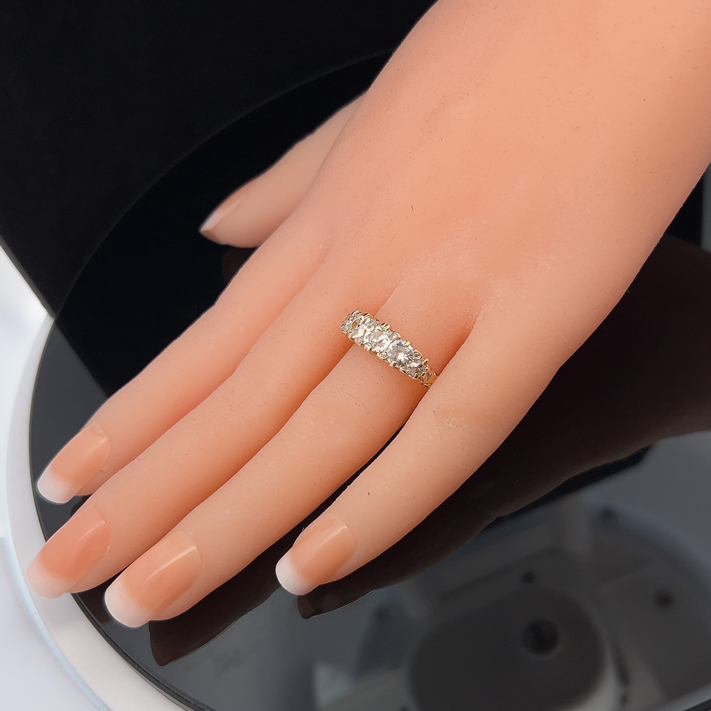 Antique Victorian 5 Stone Old European Cut Diamond and Rose Cut Diamond 18ct Gold Carved Ring
