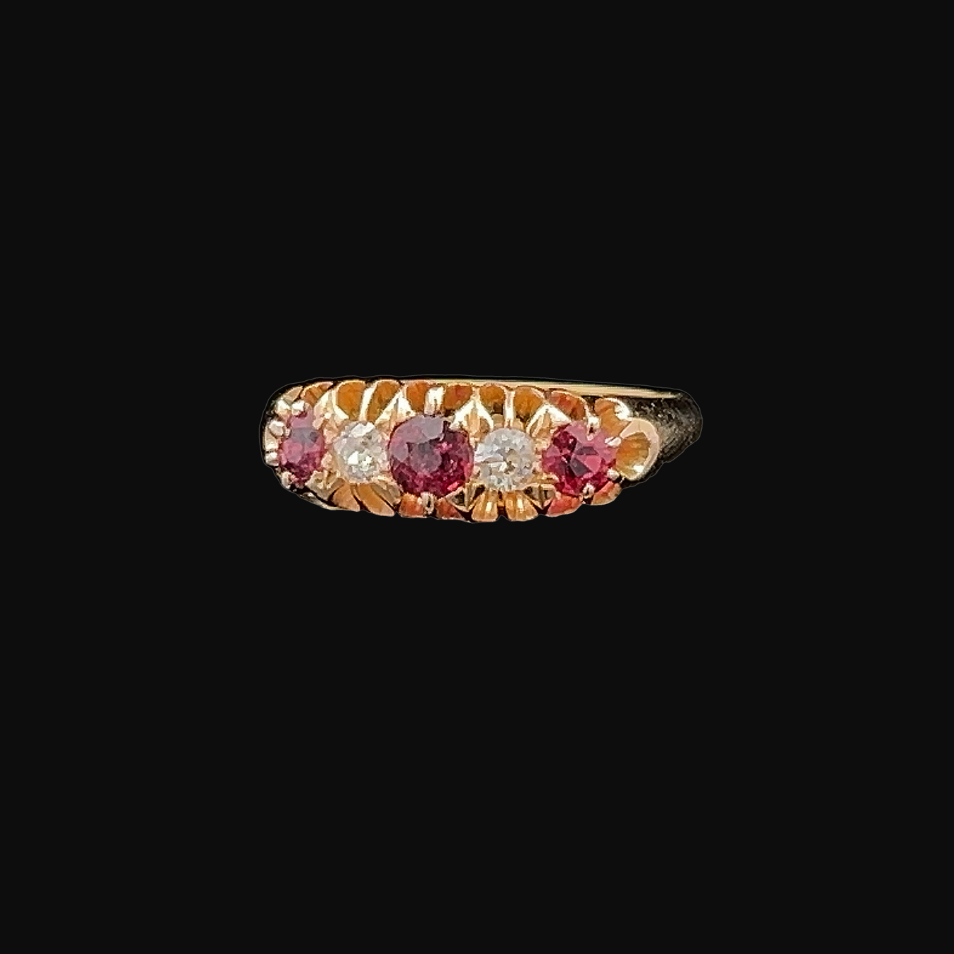 Antique Edwardian Ruby and Diamond 5 Stone 18ct Gold Ring