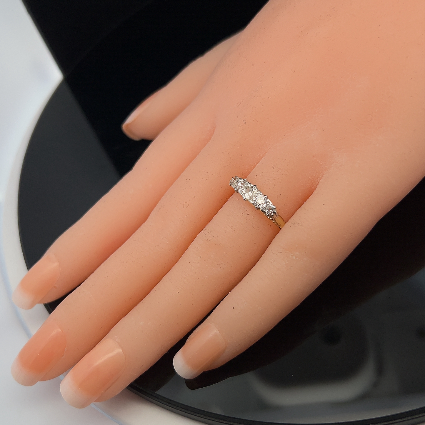 Antique Victorian Carved 5 Stone Old European Cut Diamond 18ct Gold Ring