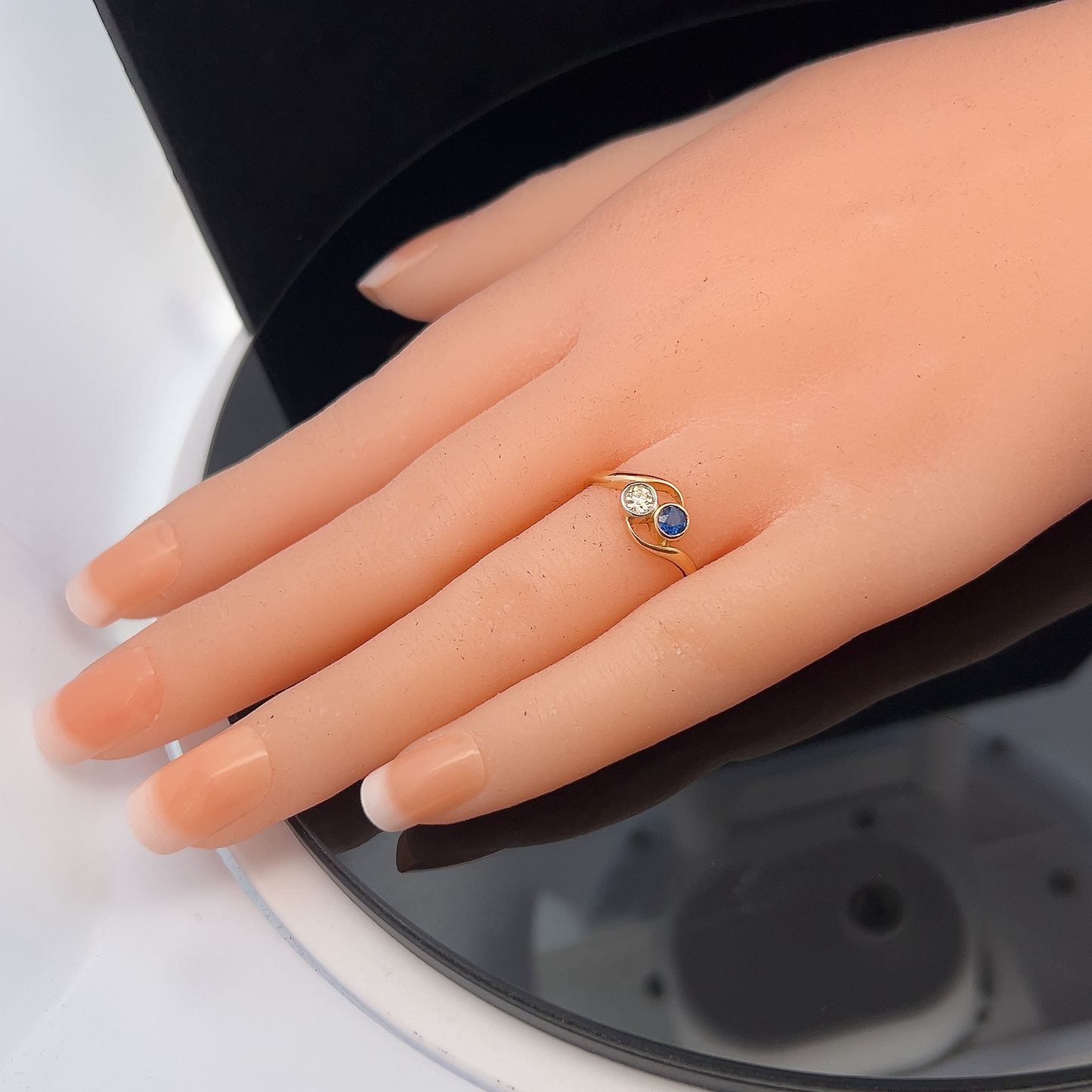 Antique Art Nouveau Sapphire and Diamond 18ct Gold 'Toi et Moi' Crossover Ring