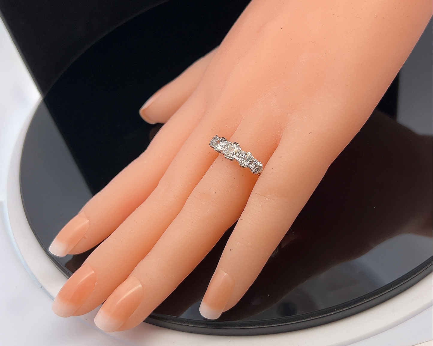 Antique Early 20th Century 5 Stone Old European Cut Diamond 18ct Gold and Platinum Ring