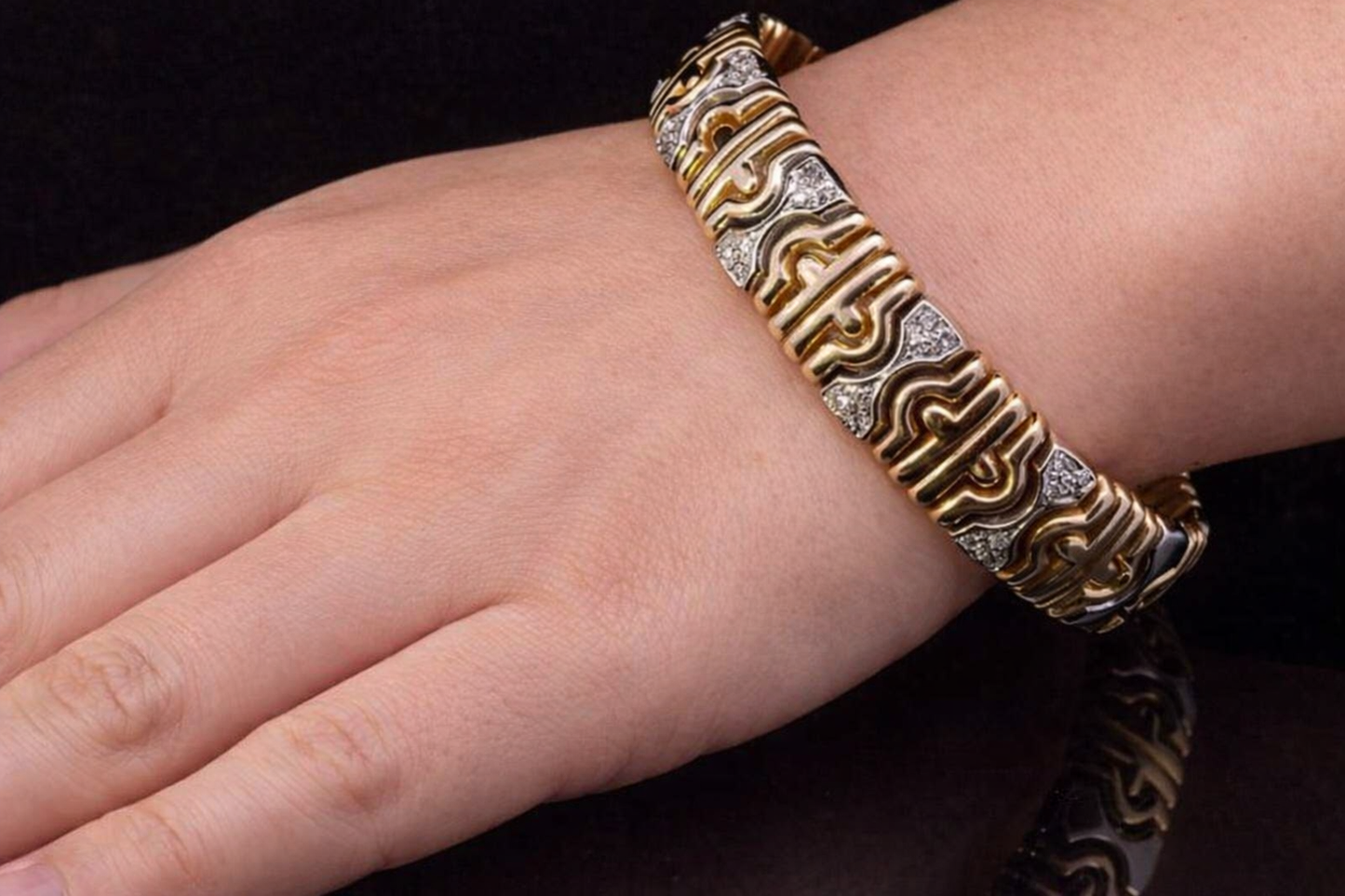 Superbly Stylish Vintage 14ct Gold and Diamond Tension Bangle. Circa 1980's / 1990's