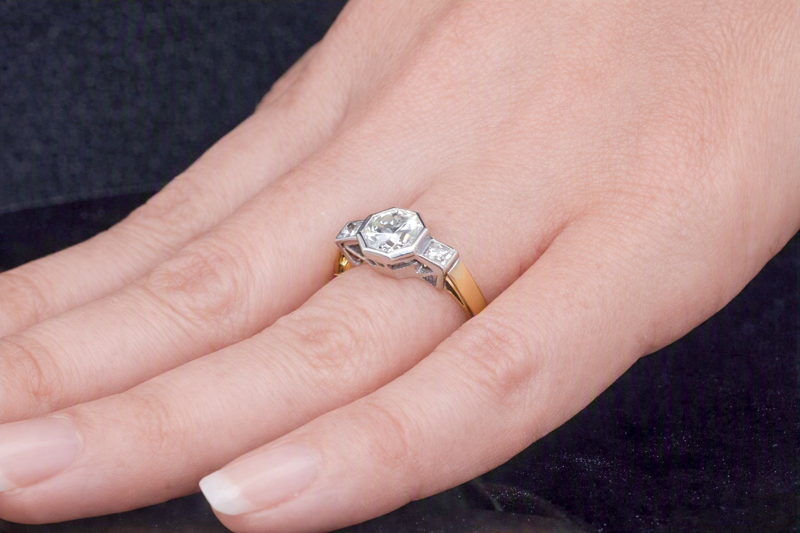 Pre-Loved Art-Deco Style. 18ct Gold Natural Diamond Ring. Octagonal Setting, Princess Diamond Shoulders. 1.00ct centre