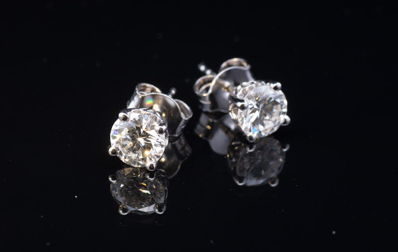 Platinum 2.0ct TDW Certificated Diamond Stud Earrings. Natural Diamonds. GIA I/SI2.