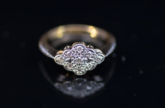 Antique Art Deco 18ct and Platinum Diamond Cluster. Edwardian C.1900 / 1910