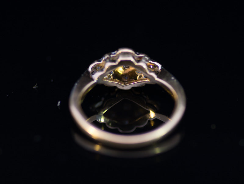 Antique Art Deco 18ct and Platinum Diamond Cluster. Edwardian C.1900 / 1910