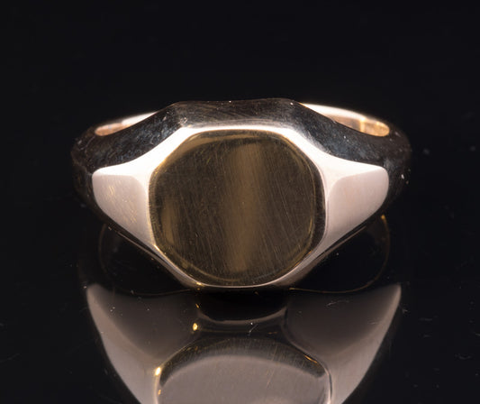 Vintage 9ct Gentlemen's Octagonal Signet Ring. Heavy Weight Perfect for Seal engraving. London 1949