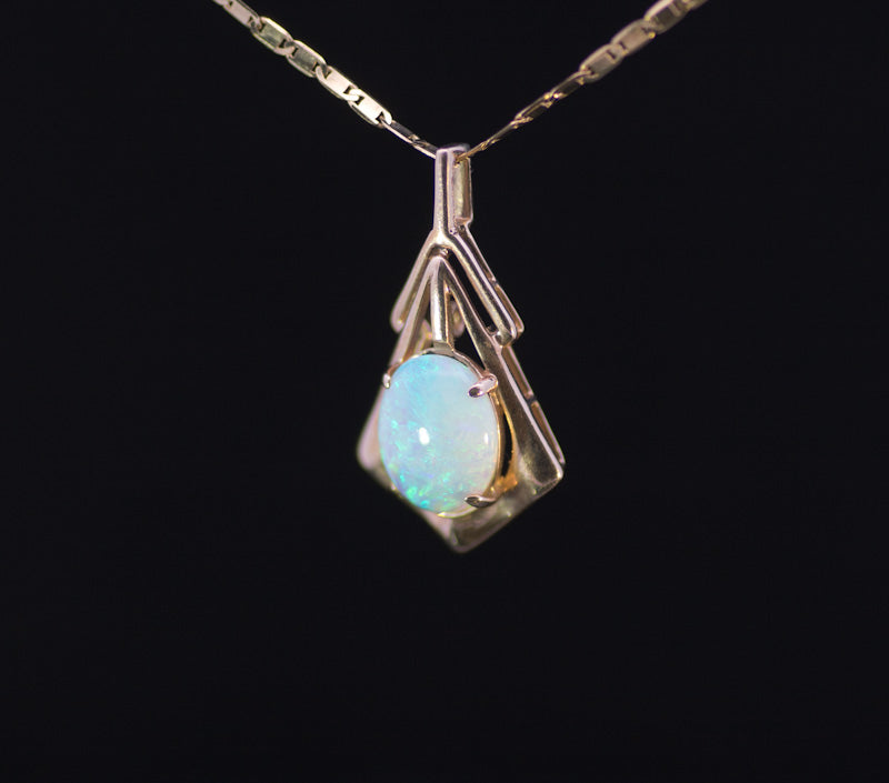 Vintage 14ct Gold and Opal, Deco Style Pendant & Chain. Circa 1950's 1960's