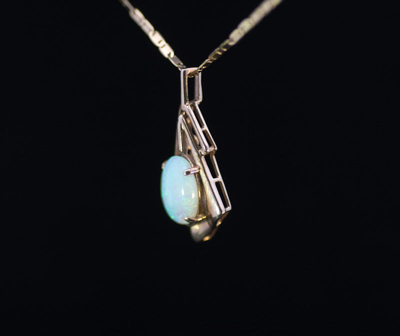 Vintage 14ct Gold and Opal, Deco Style Pendant & Chain. Circa 1950's 1960's
