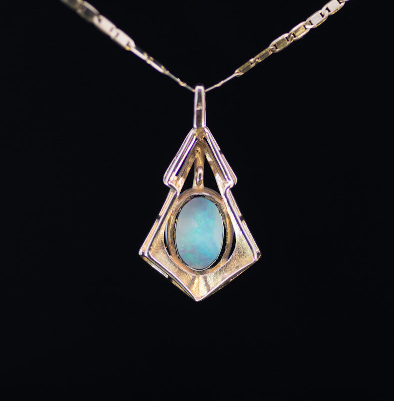Vintage 14ct Gold and Opal, Deco Style Pendant & Chain. Circa 1950's 1960's