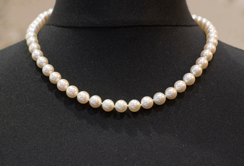 Superb Mappin and Webb Fine Cultured Pearl Necklace. 18ct Diamond Clasp. 8 - 8.5mm